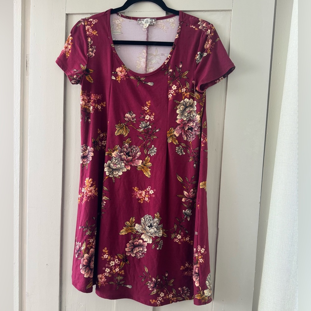Burgundy Floral A-Line Swing Dress – Short Sleeve Soft Stretchy Women’s M